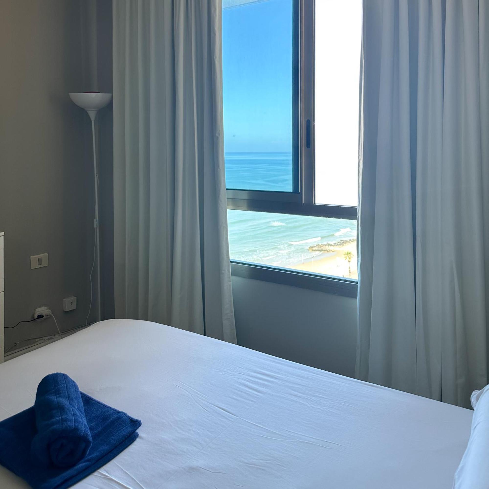 Haifa Almog Tower- "Blue Reef" Suite On The Sea Exterior foto